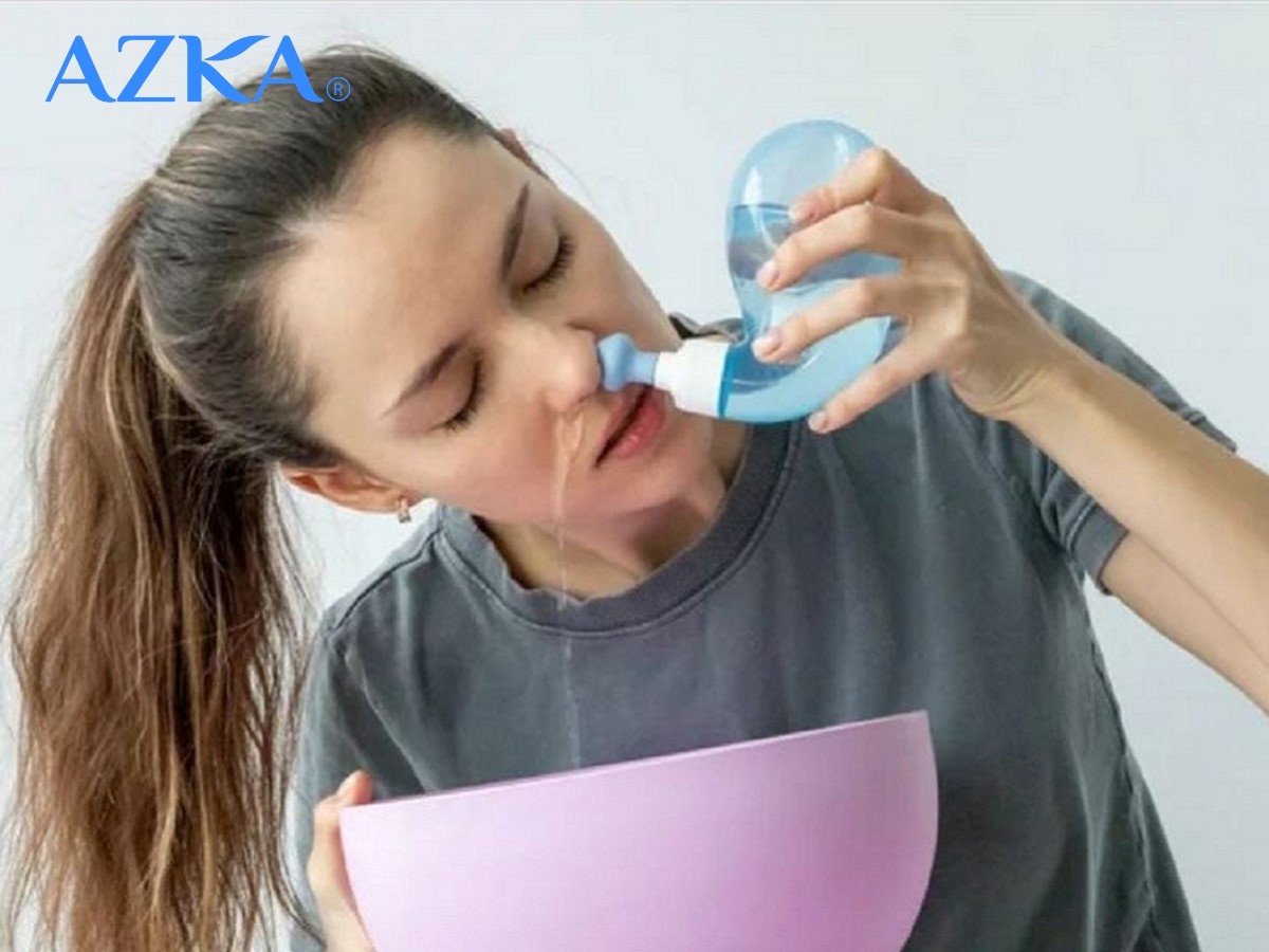 Người bị viêm xoang sử dụng nước muối vệ sinh mũi có tốt không?